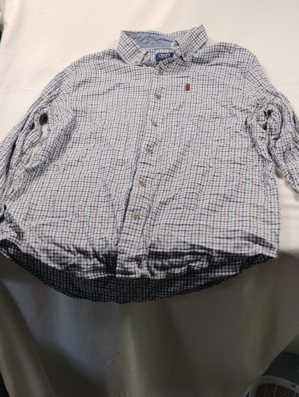Chaps Men’s Blue and White Plaid Button-Down Shirt Size Large